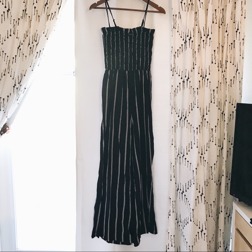 *BRAND NEW* Black and White Striped Jumpsuit